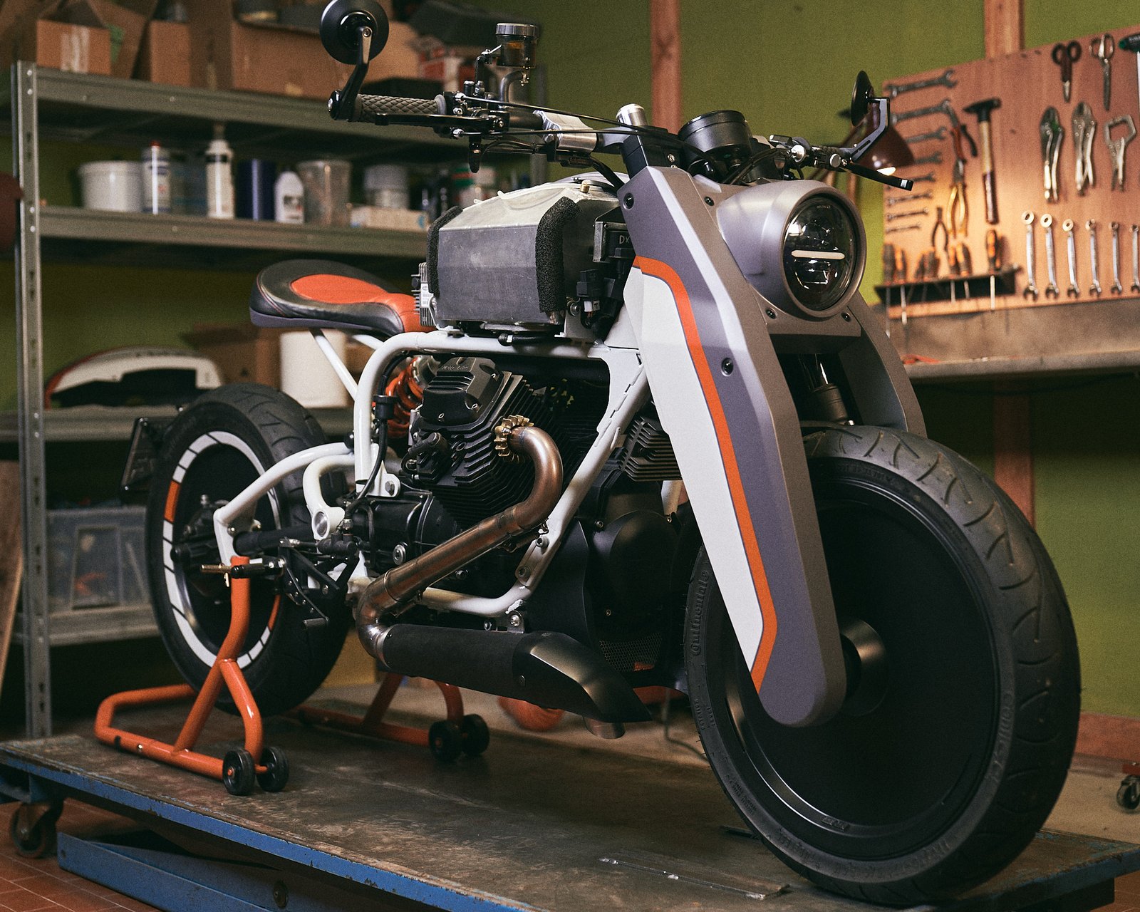 Rusty Brains - We build custom motorbikes.