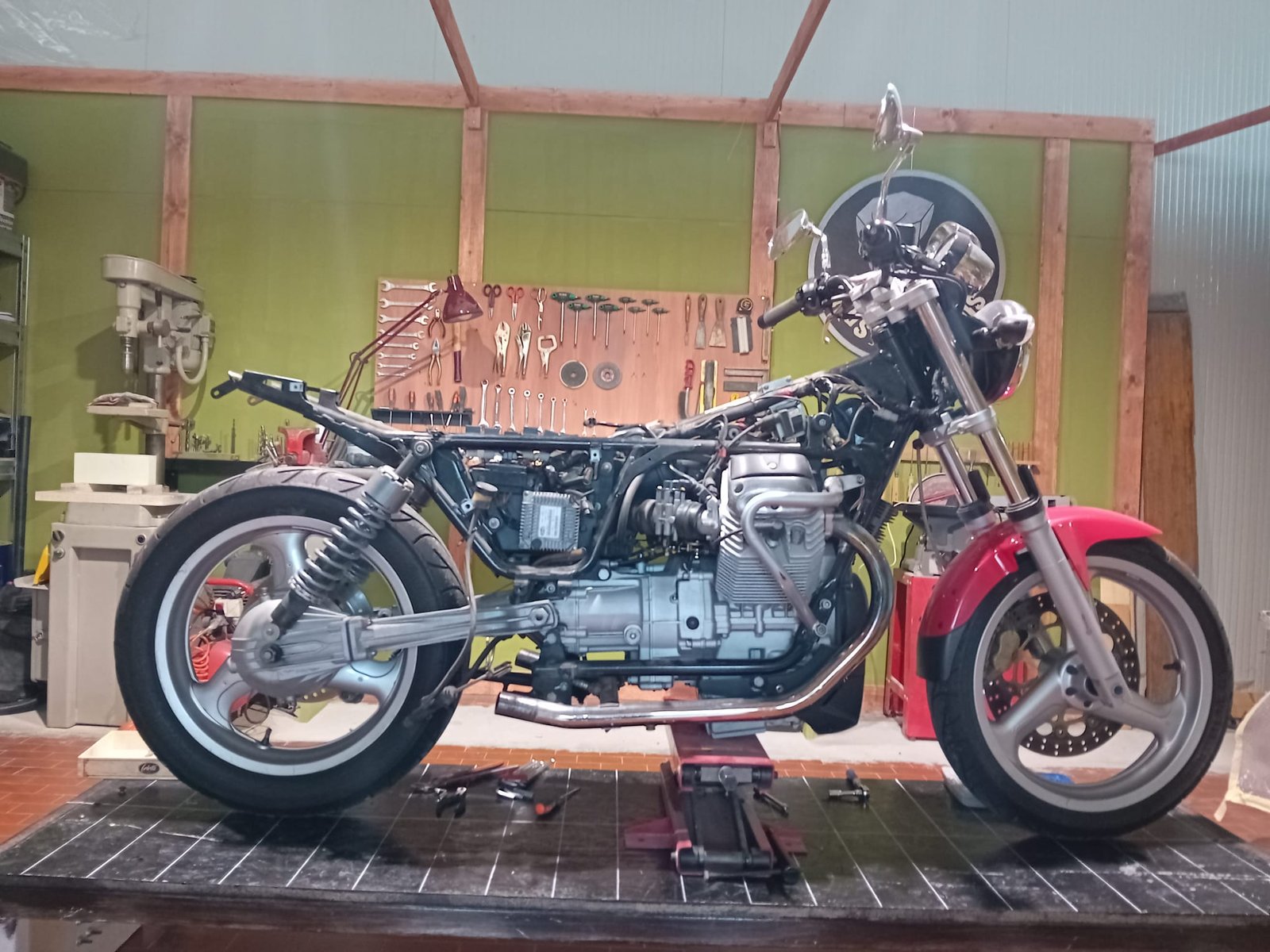 Rusty Brains - We build custom motorbikes.