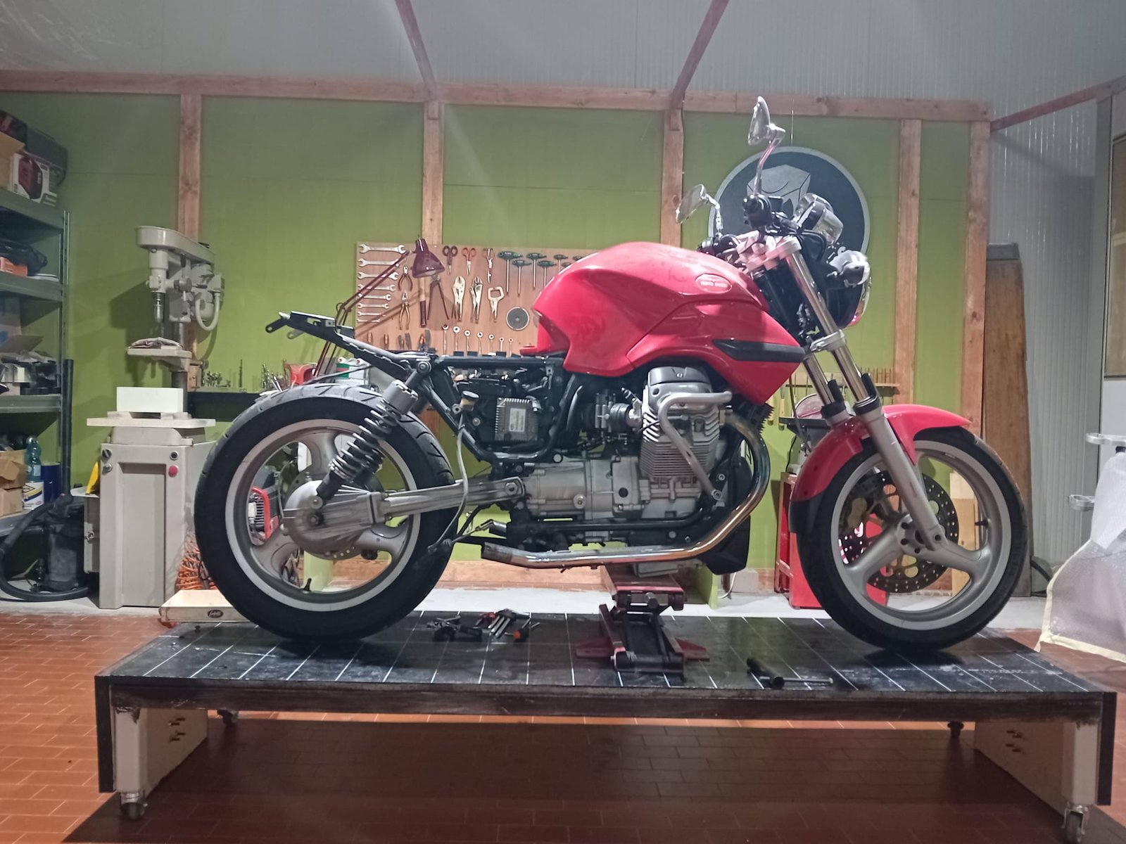 Rusty Brains - We build custom motorbikes.